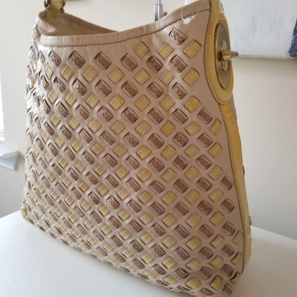 COACH LE PEYTON WOVEN LEATHER LG SHOULDER BAG  Rare! - Picture 3 of 15